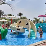 Ace Pool & Mamaia Nord *