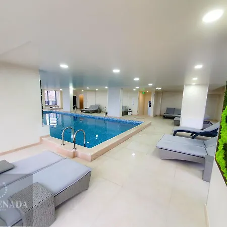 Ace Pool & Mamaia Nord ナボダリ