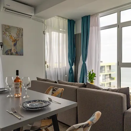 Ace Pool & Mamaia Nord Appartement *